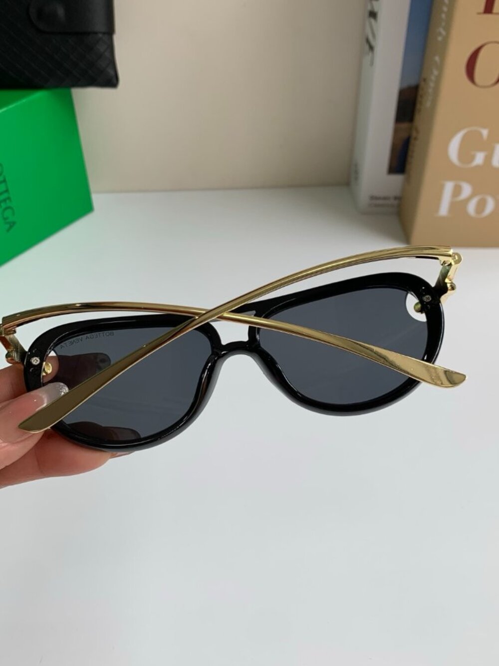 BOTTEGA VENETA 2026 New Sunscreen Sunglasses - Picture 4 of 9
